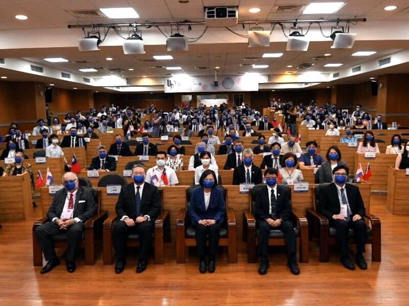 Taiwan Tech assists Paraguay in nurturing talent