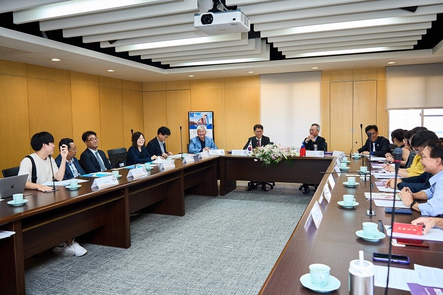 National Chengchi University and Kyung-In Universities Sign MOU, Creating a New Chapter of Collaboration and Exchange Between the Two Schools